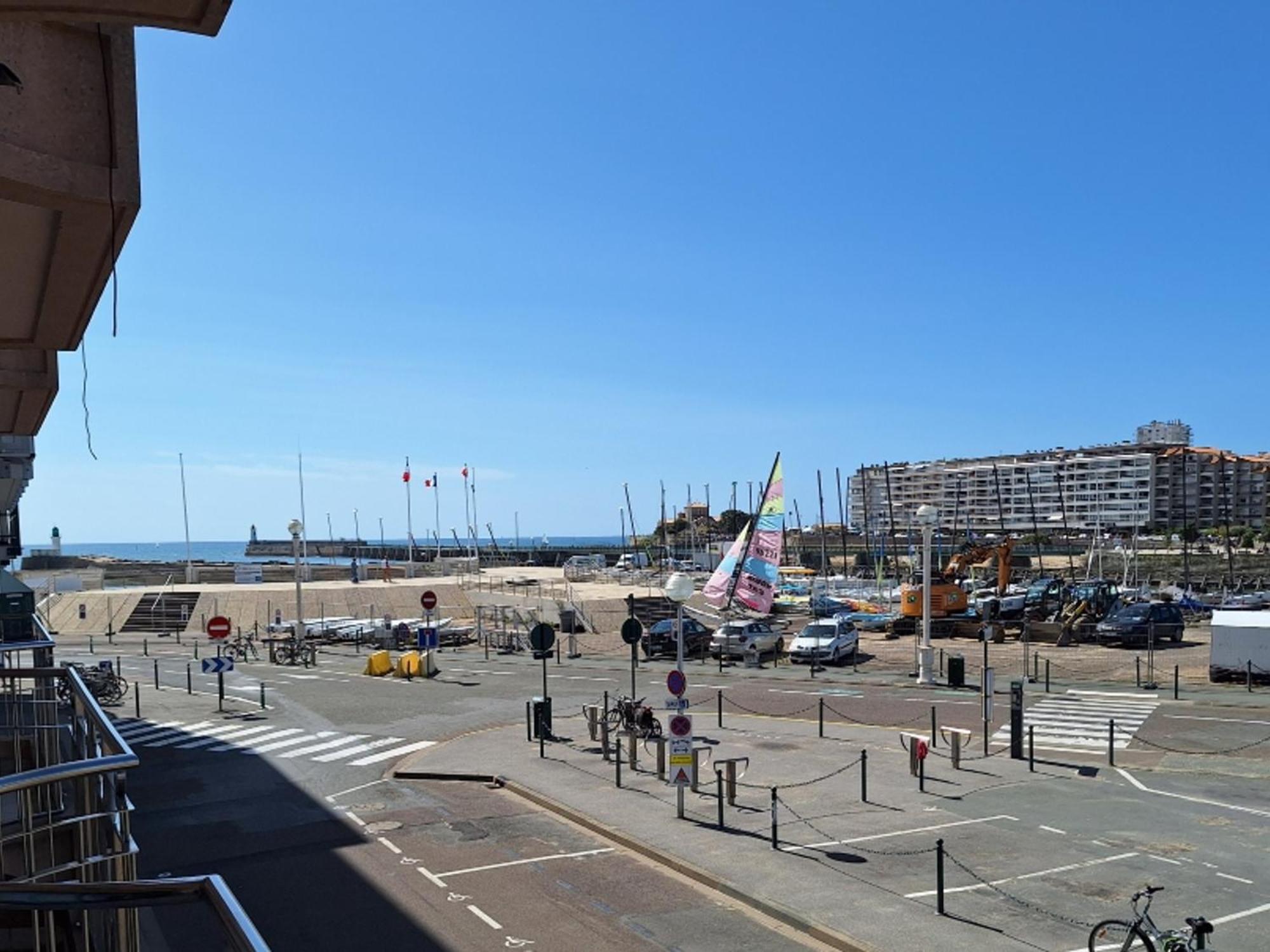 Studio Alcove - Face Au Chenal, 50M Plage/Port, 700M Centre-Ville, Capacite 3 Pers., Confort Moderne - Fr-1-331-202 レ・サ​​ーブル・ドロンヌ エクステリア 写真